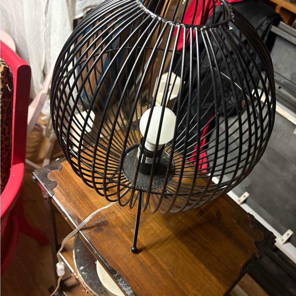 Black Wire Cage Table Lamp